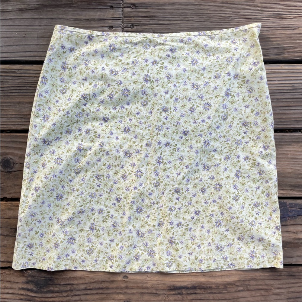 American Eagle Outfitter Floral Pattern Stretch Skirt Women's Size 12